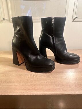 Dolce Vita Black Leather Platform Block Heel Ankle Boots Sz 9